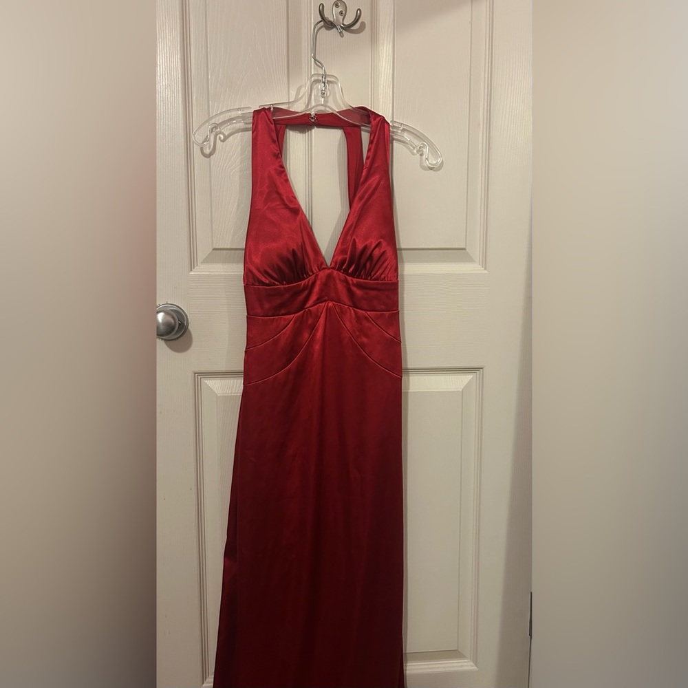 B. Smart Vibrant Red formal Dress